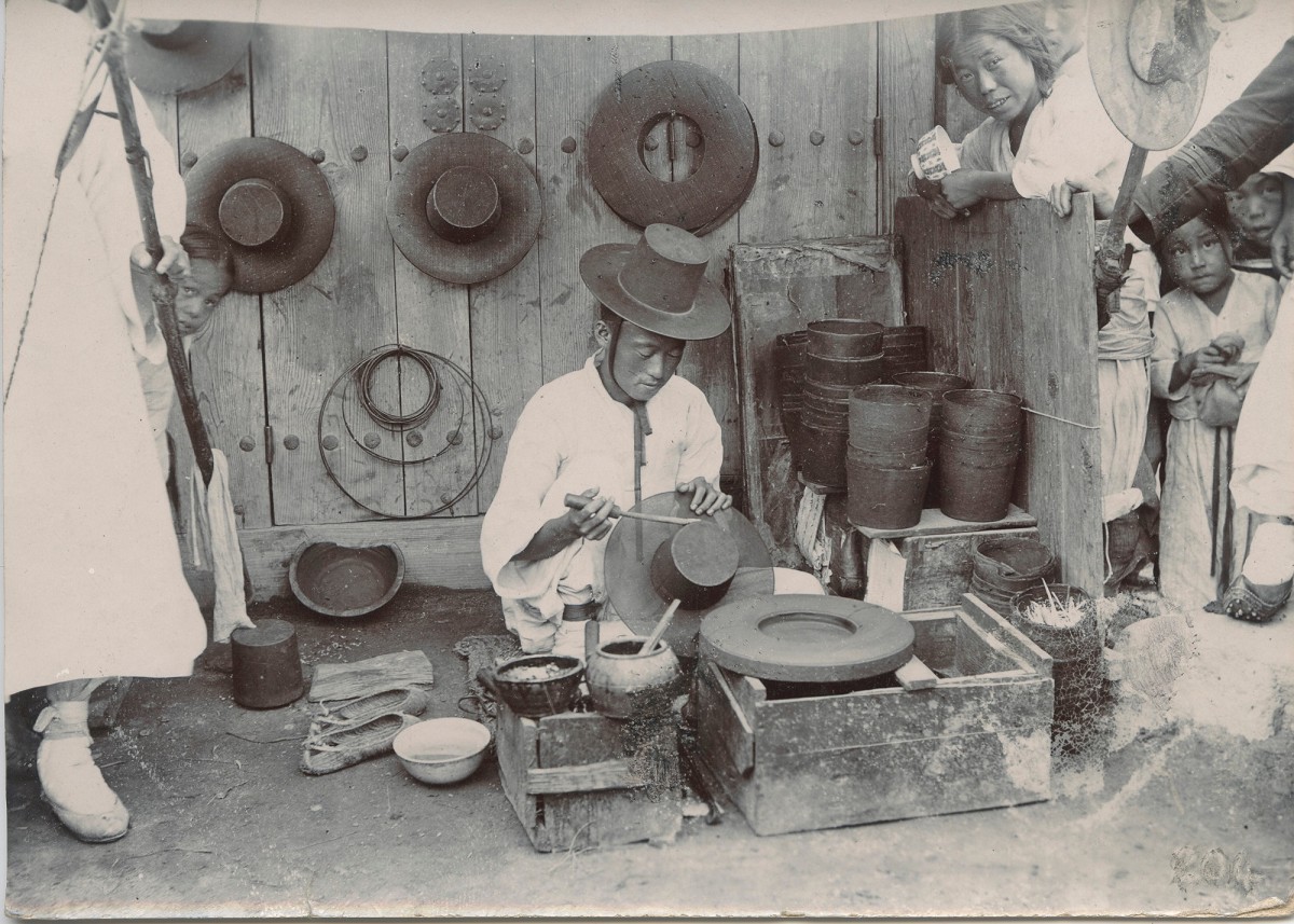 Hutmacher, Korea 1905, © Foto: Adolf Fischer, MOK