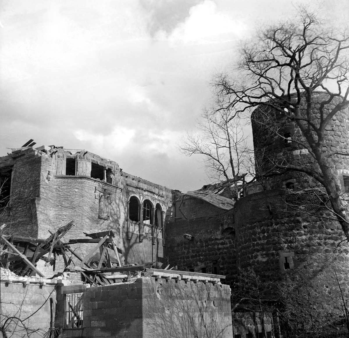 The museum on Hansaring, following wartime destruction