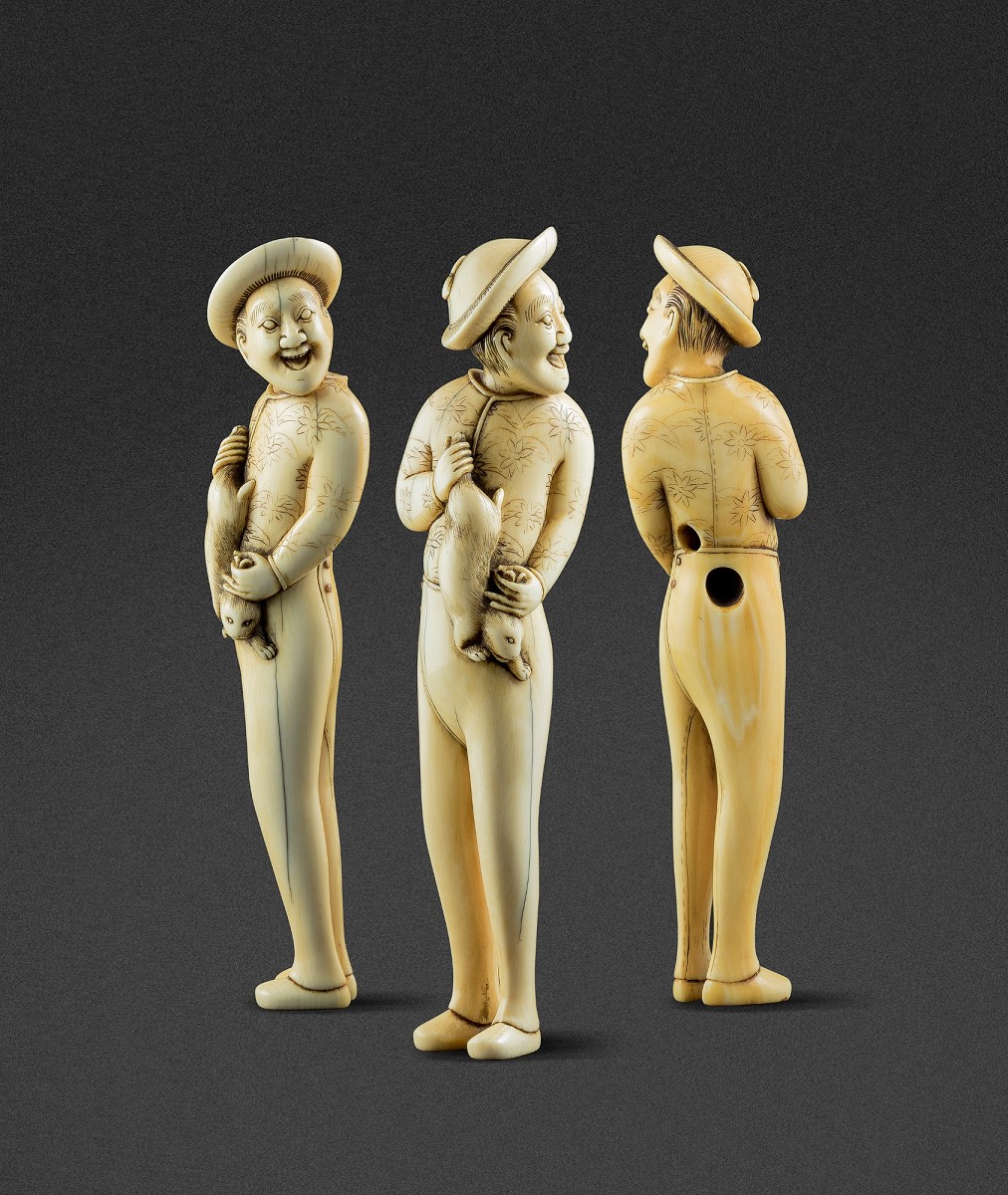 Seemann mit „pantalon à pont“. Netsuke, Elfenbein. Japan, 17./18. Jh. Foto: Jean Marie Colrat, St. Gratien